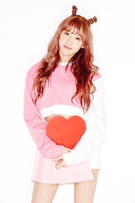 中韓女團宇宙少女《MOMOMO》MV公開 甜蜜粉色來襲【組圖】