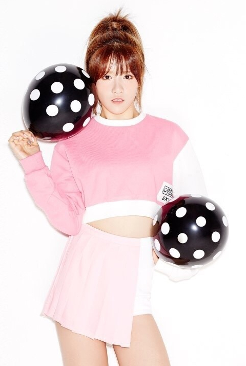 中韓女團宇宙少女《MOMOMO》MV公開 甜蜜粉色來襲【組圖】