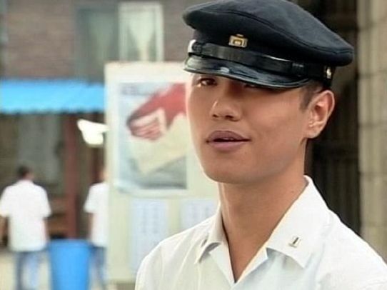 《太陽的后裔》主演童年照公開 宋仲基宋慧喬從小美到大【組圖】