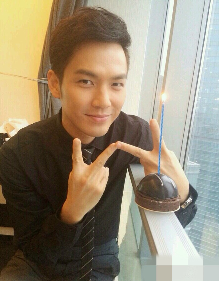 宋仲基李鐘碩樸海鎮安宰賢鐘漢良林志穎 中韓超強童顏男星全盤點【組圖】