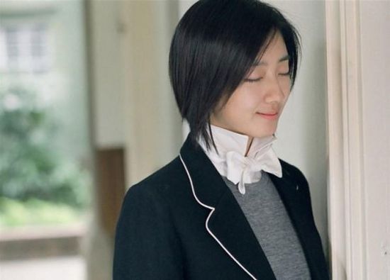 鹿晗《我去上學啦》花絮照曝光 易烊千璽宋慧喬吳亦凡等明星校服照盤點【組圖】