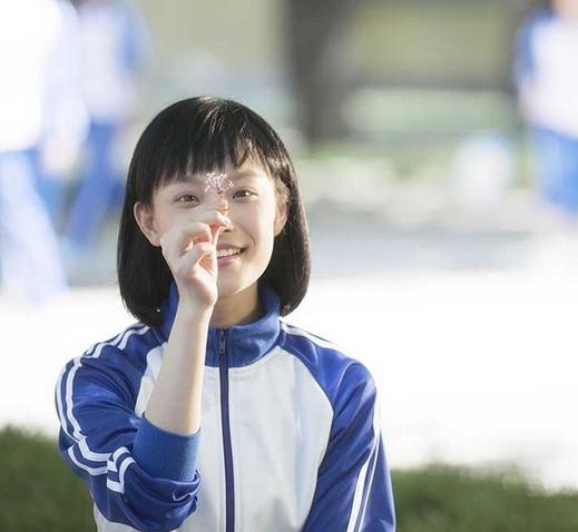 鹿晗《我去上學啦》花絮照曝光 易烊千璽宋慧喬吳亦凡等明星校服照盤點【組圖】