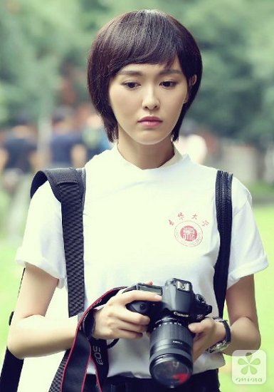 鹿晗《我去上學啦》花絮照曝光 易烊千璽宋慧喬吳亦凡等明星校服照盤點【組圖】