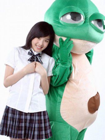 鹿晗《我去上學啦》花絮照曝光 易烊千璽宋慧喬吳亦凡等明星校服照盤點【組圖】