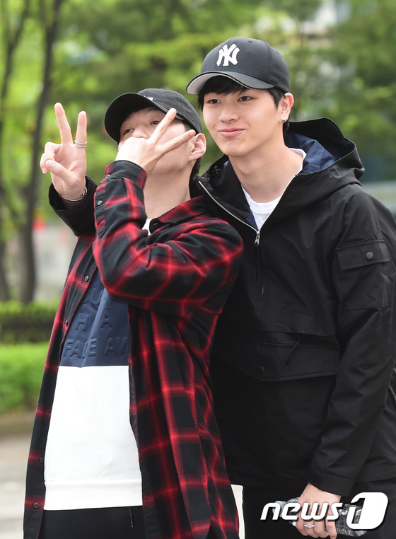 CNBLUE BTOB VIXX等現身上班路 韓國男團人氣大對決【組圖】