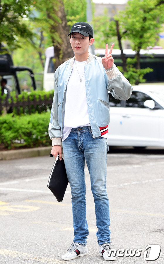 CNBLUE BTOB VIXX等現身上班路 韓國男團人氣大對決【組圖】