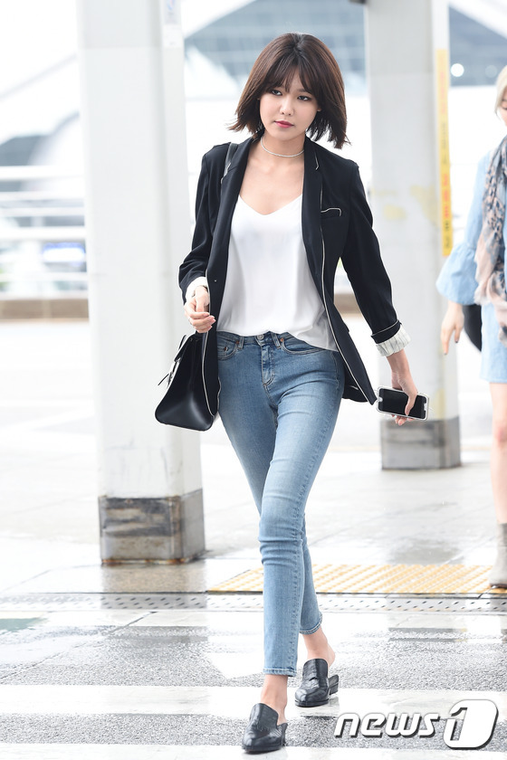 少女時代夏日時尚機場秀 允兒徐賢Tiffany最搶眼【組圖】