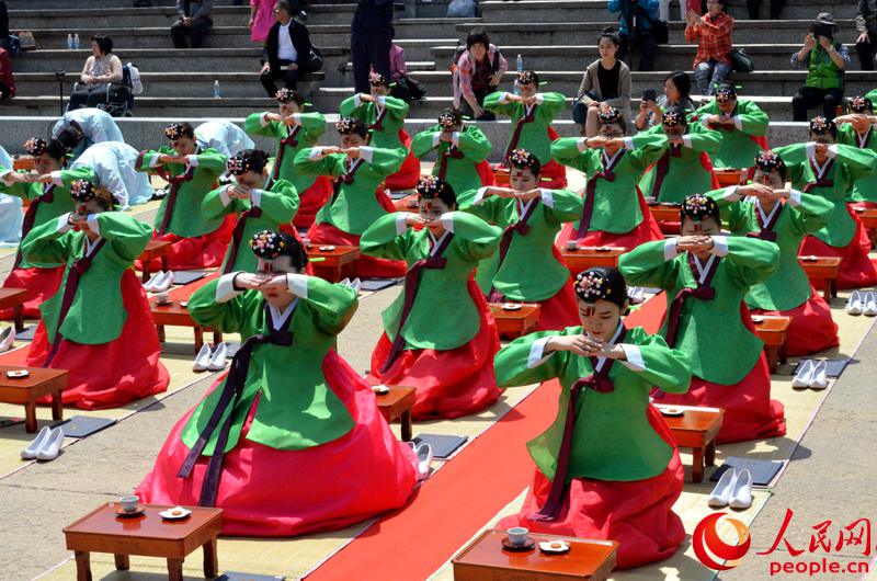 實拍韓國傳統成人禮 女生及笄男生加冠【組圖】