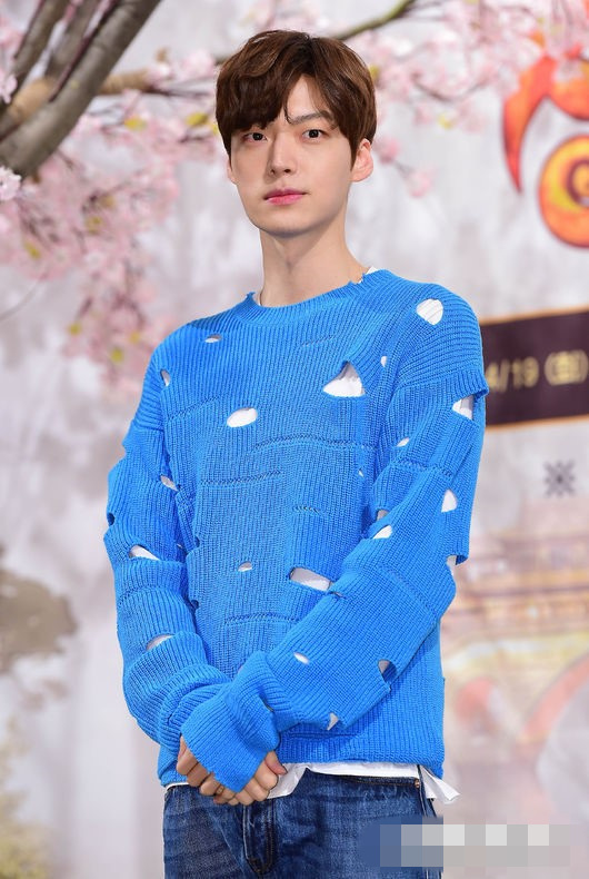 宋仲基樸海鎮權志龍李敏鎬金秀賢 韓星有無劉海差別這么大【組圖】
