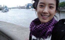 趙薇素顏帶女拍戲引熱議 宋慧喬允兒樸信惠素顏照美膚吸睛【組圖】