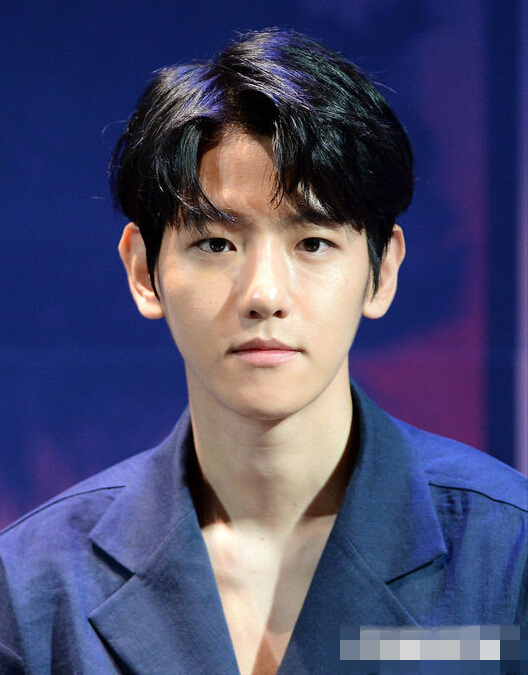 EXO全員出席《EX'ACT》發布會 張藝興呆萌kai粉發吸睛【組圖】