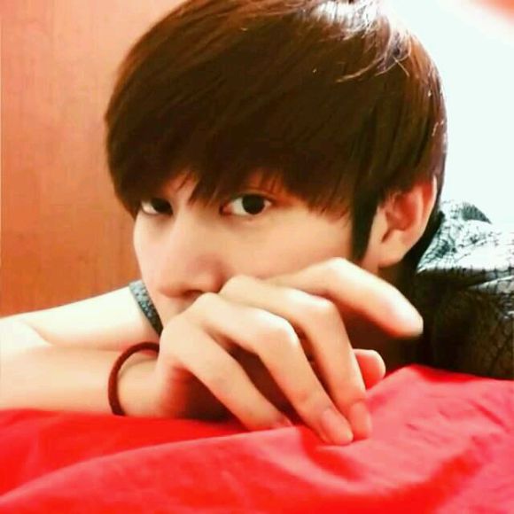 金秀賢李鐘碩EXO伯賢金希澈 這些韓國男星擁有一雙美手【組圖】
