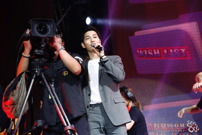 宋仲基香港粉絲見面會現場照 李光洙王祖藍助陣【高清組圖】