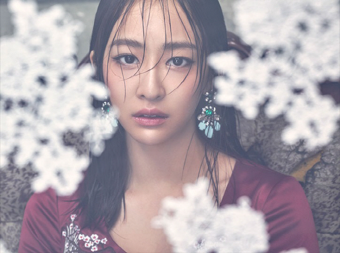 SISTAR新專輯宣傳照 孝琳昭宥等躺床秀性感美腿【組圖】