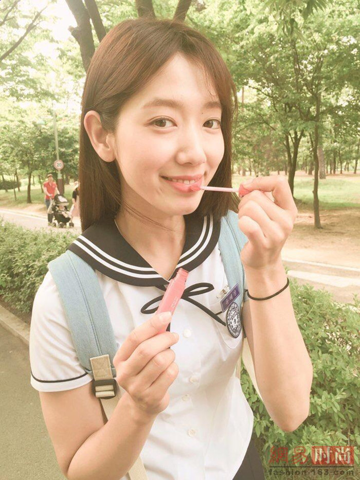 樸信惠新劇仍扮學生妹 違和感越來越強？【組圖】