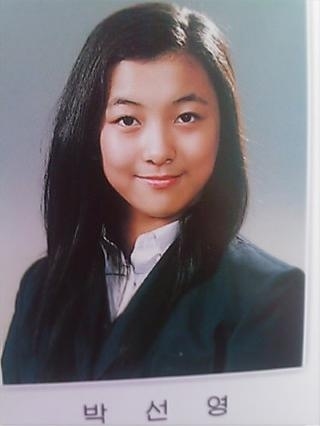 關曉彤高中畢業照清純可人 宋仲基李敏鎬等韓星學生時代青澀照【組圖】