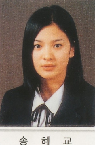 關曉彤高中畢業照清純可人 宋仲基李敏鎬等韓星學生時代青澀照【組圖】