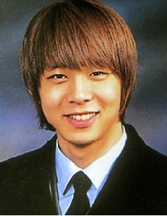 關曉彤高中畢業照清純可人 宋仲基李敏鎬等韓星學生時代青澀照【組圖】