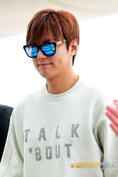 宋仲基李敏鎬宋慧喬權志龍金秀賢 韓星示范夏日必備單品墨鏡搭配【組圖】