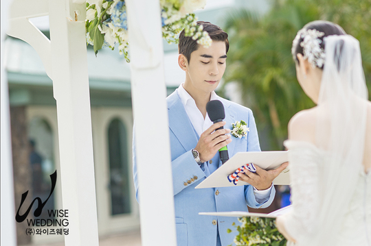 《星你》申盛祿婚禮照公開 簡單溫馨浪漫十足【組圖】