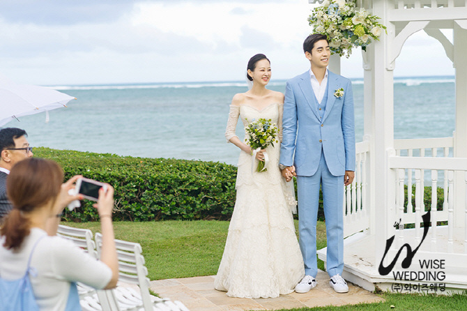 《星你》申盛祿婚禮照公開 簡單溫馨浪漫十足【組圖】