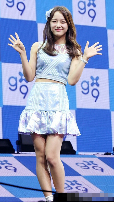 韓國女團gugudan出道showcase 9名少女清新可愛【組圖】