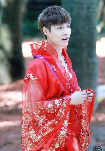 《老九門》張藝興旦角扮相驚艷 權志龍金希澈等女裝造型竟比女星美【組圖】