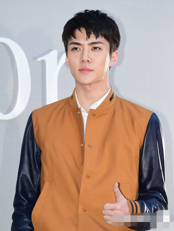 巨星云集！EXO燦烈世勛Eric帥氣亮相 允兒金惠秀崔智友同場比美【組圖】