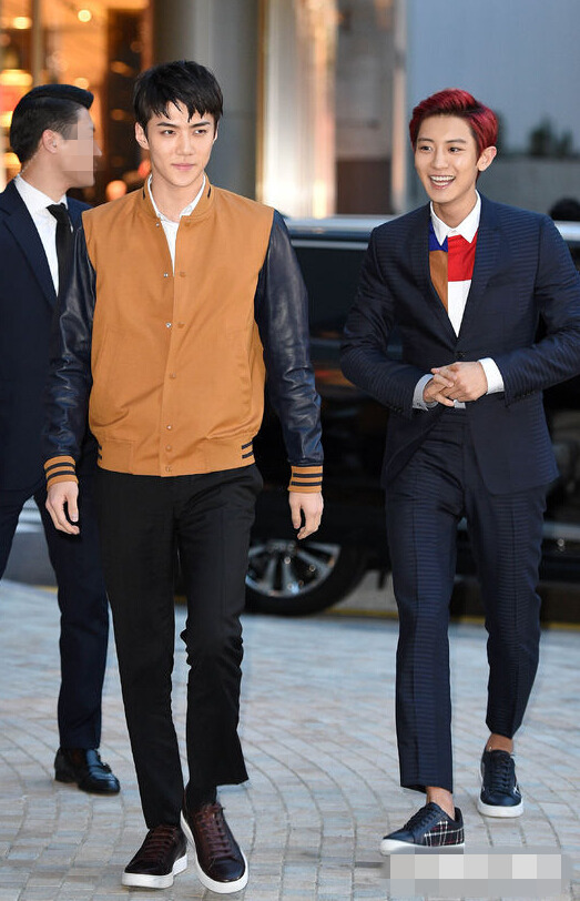 巨星云集！EXO燦烈世勛Eric帥氣亮相 允兒金惠秀崔智友同場比美【組圖】