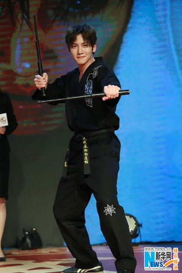 池昌旭出席《旋風少女2》開播發布會 與粉絲互動秀撩妹神技【組圖】