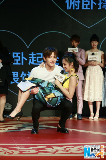 池昌旭出席《旋風少女2》開播發布會 與粉絲互動秀撩妹神技【組圖】