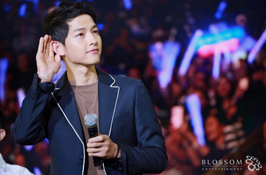 宋仲基上海粉絲見面會不舍淚灑現場 獲金鐘國助陣 【組圖】