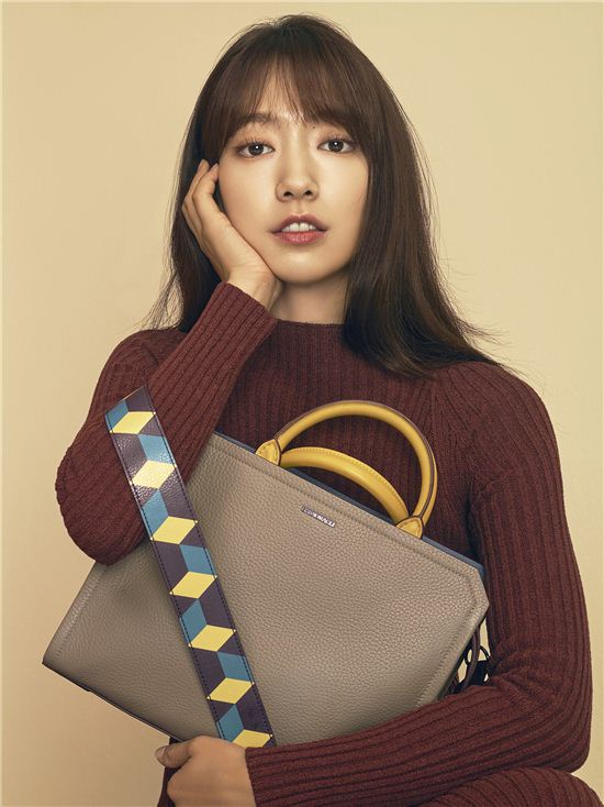 《Doctors》“逆襲”女醫生樸信惠最新寫真 散發魅惑成熟魅力【組圖】