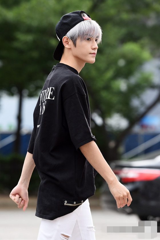 Gfriend、NCT12、Wonder Girls亮相“上班路” 偶像團體齊回歸【組圖】