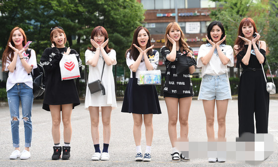 Gfriend、NCT12、Wonder Girls亮相“上班路” 偶像團體齊回歸【組圖】