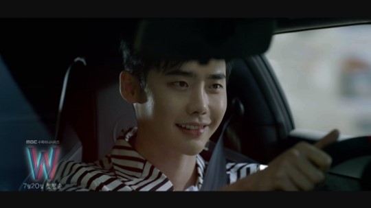 《W-兩個世界》海量劇照搶先看 李鐘碩自曝與韓孝珠吻戲比想象中多【組圖】