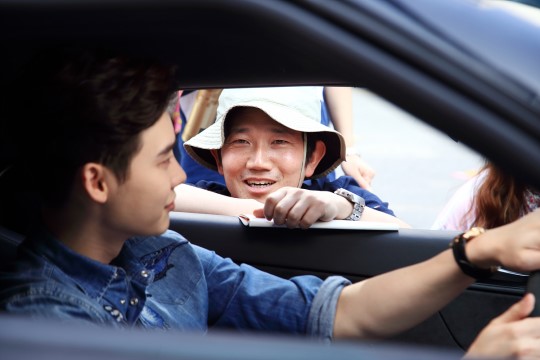 《W-兩個世界》海量劇照搶先看 李鐘碩自曝與韓孝珠吻戲比想象中多【組圖】