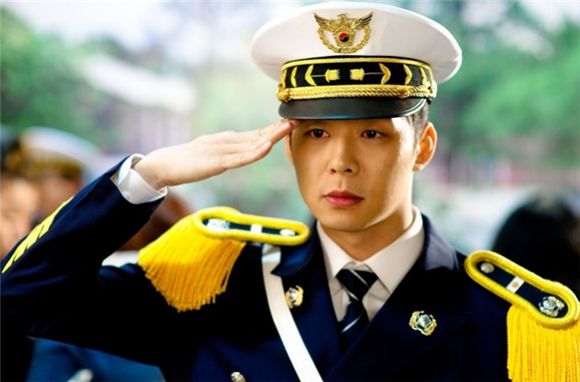 《老九門》陳偉霆領銜宋仲基李鐘碩霍建華胡歌 中韓男星制服造型盤點【組圖】