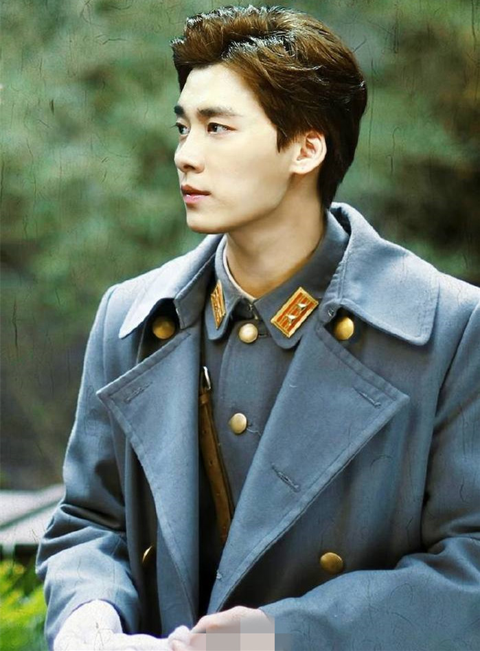《老九門》陳偉霆領銜宋仲基李鐘碩霍建華胡歌 中韓男星制服造型盤點【組圖】