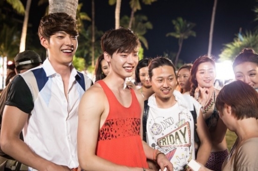 靈魂伴侶！李鐘碩金宇彬“相愛相殺” 新劇同期播出人氣PK【組圖】