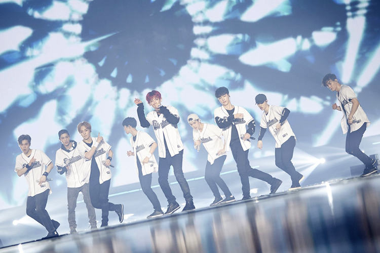 EXO第三次單獨巡演首爾站圓滿落幕 6場演出創紀錄【組圖】