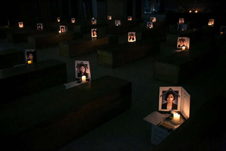 自殺率居高不下 韓國政府出奇招辦“假死體驗”【組圖】