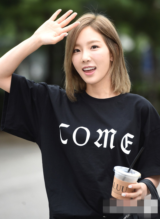 鄭爽短發美出新高度 盤點中韓女星驚艷短發造型【組圖】