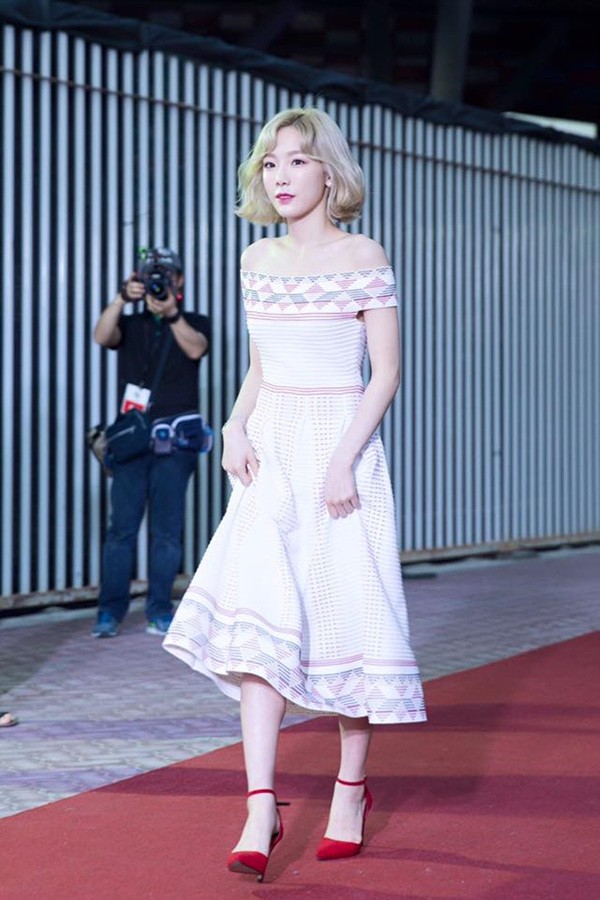 鄭爽短發美出新高度 盤點中韓女星驚艷短發造型【組圖】