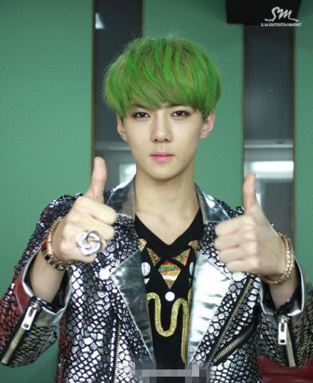 王嘉爾bigbang權志龍EXO伯賢燦烈世勛 韓國愛豆炫酷發色盤點【組圖】