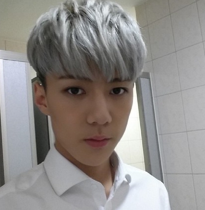 王嘉爾bigbang權志龍EXO伯賢燦烈世勛 韓國愛豆炫酷發色盤點【組圖】