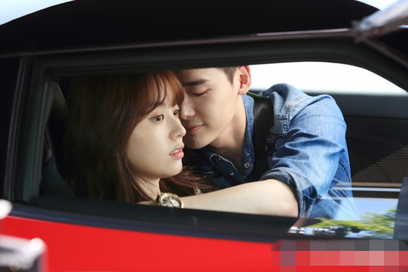 韓劇男主也有洪荒之力！李鐘碩金來沅樸海鎮宋仲基撩妹神技大盤點【組圖】