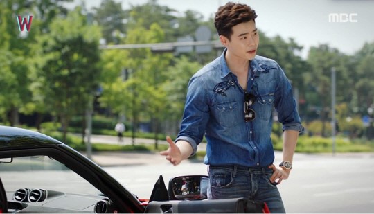 《W-兩個世界》李鐘碩時尚 戲內戲外演繹型男養成記【組圖】