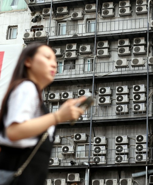 天價電費導致韓國民眾桑拿天不敢開空調。