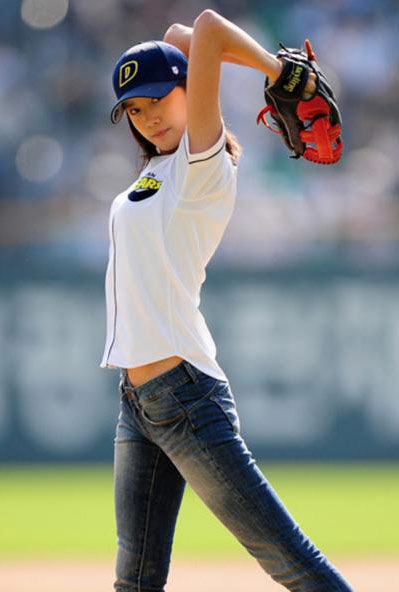 樸信惠李鐘碩韓孝周宋仲基 男神女神穿運動裝活力四射【組圖】